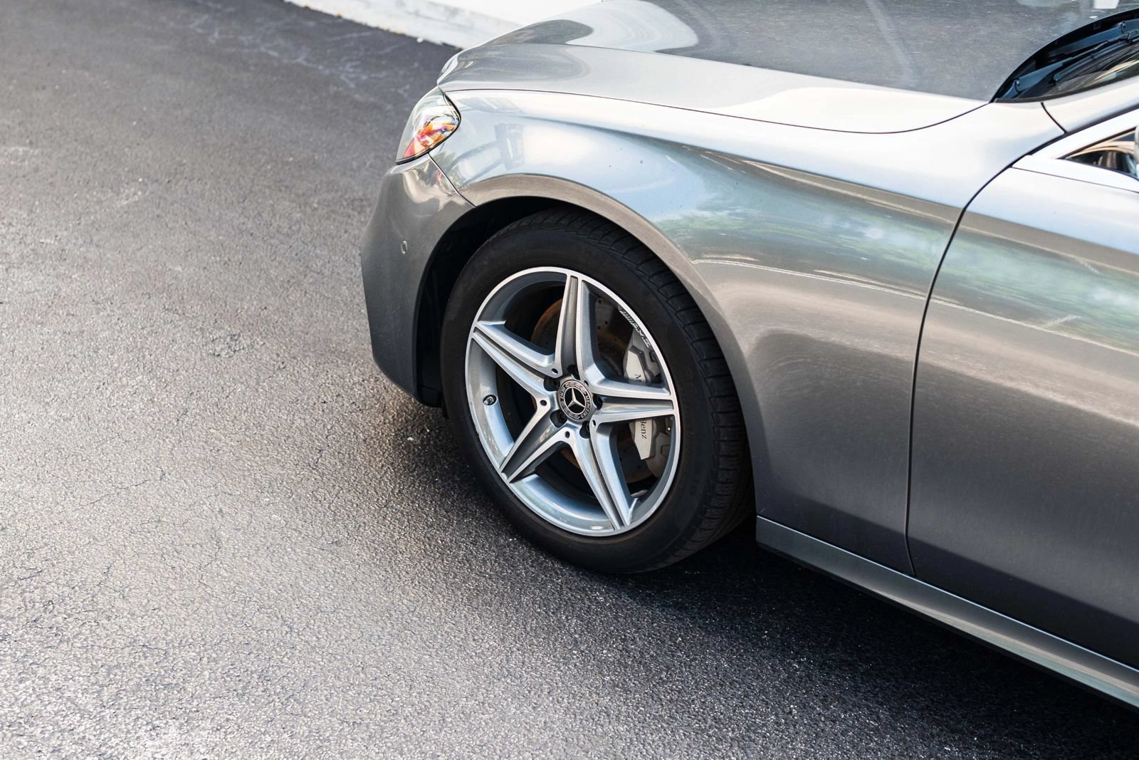 Used 2018 Mercedes-Benz E 300 4MATIC image 4