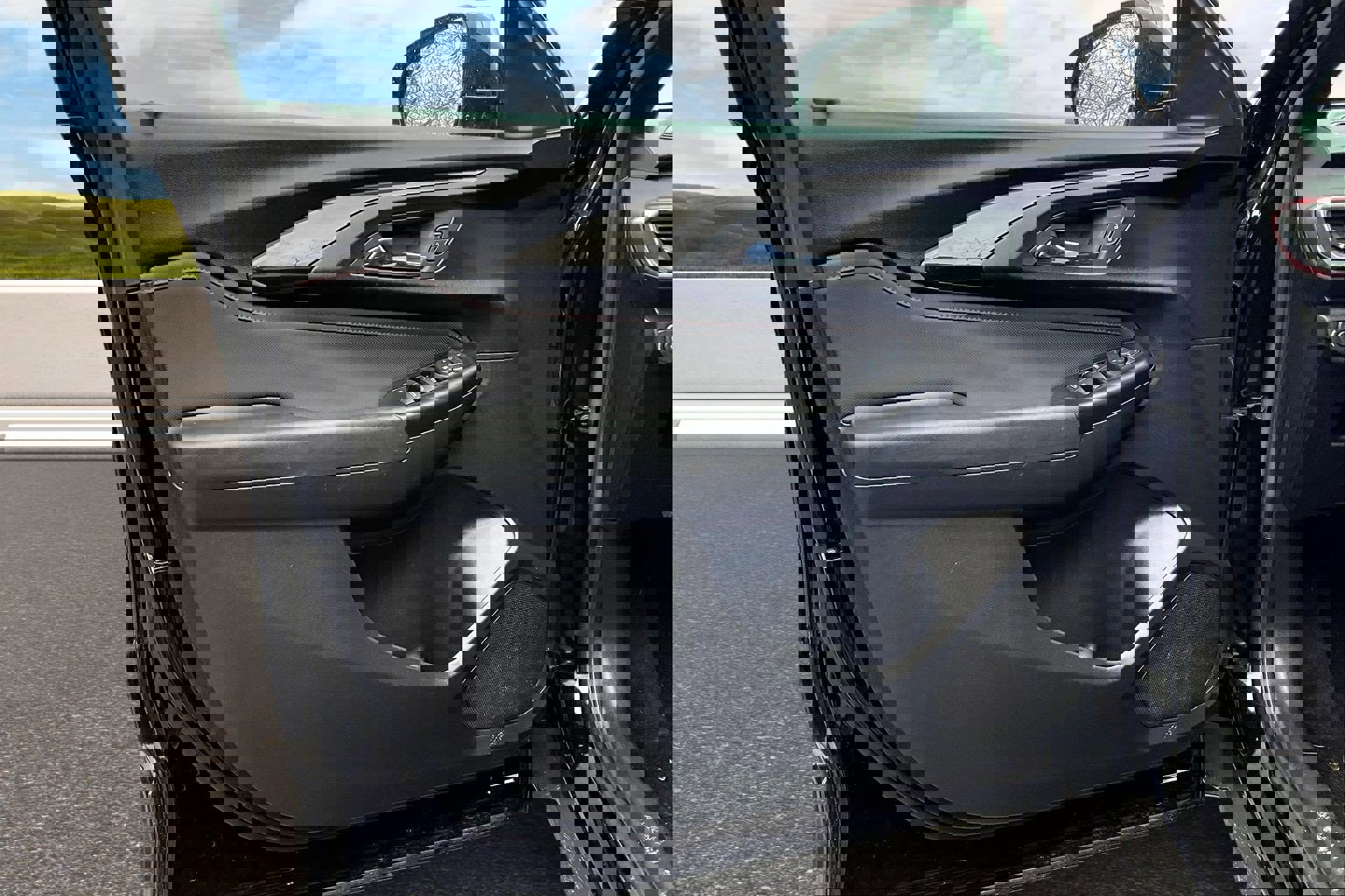 Used 2023 Chevrolet TrailBlazer RS w/ Convenience Package image 12