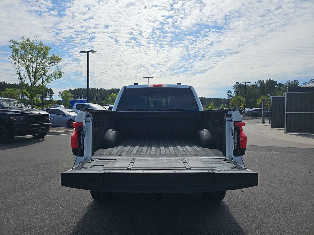Used 2022 Ford F150 Lightning Lariat AWD/4WD image 17