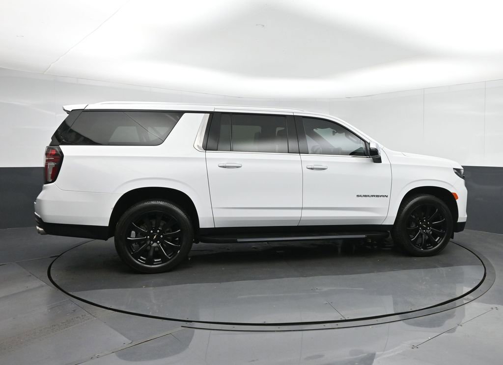 Used 2021 Chevrolet Suburban Premier AWD/4WD image 8
