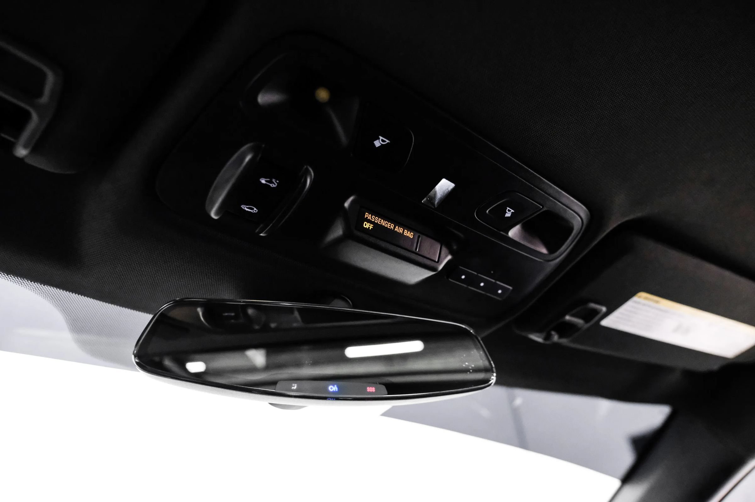 Used 2017 Chevrolet Camaro SS RWD image 32