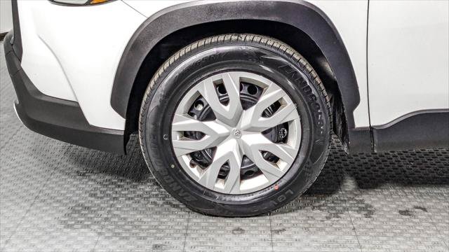 Used 2024 Toyota Corolla Cross L FWD image 7