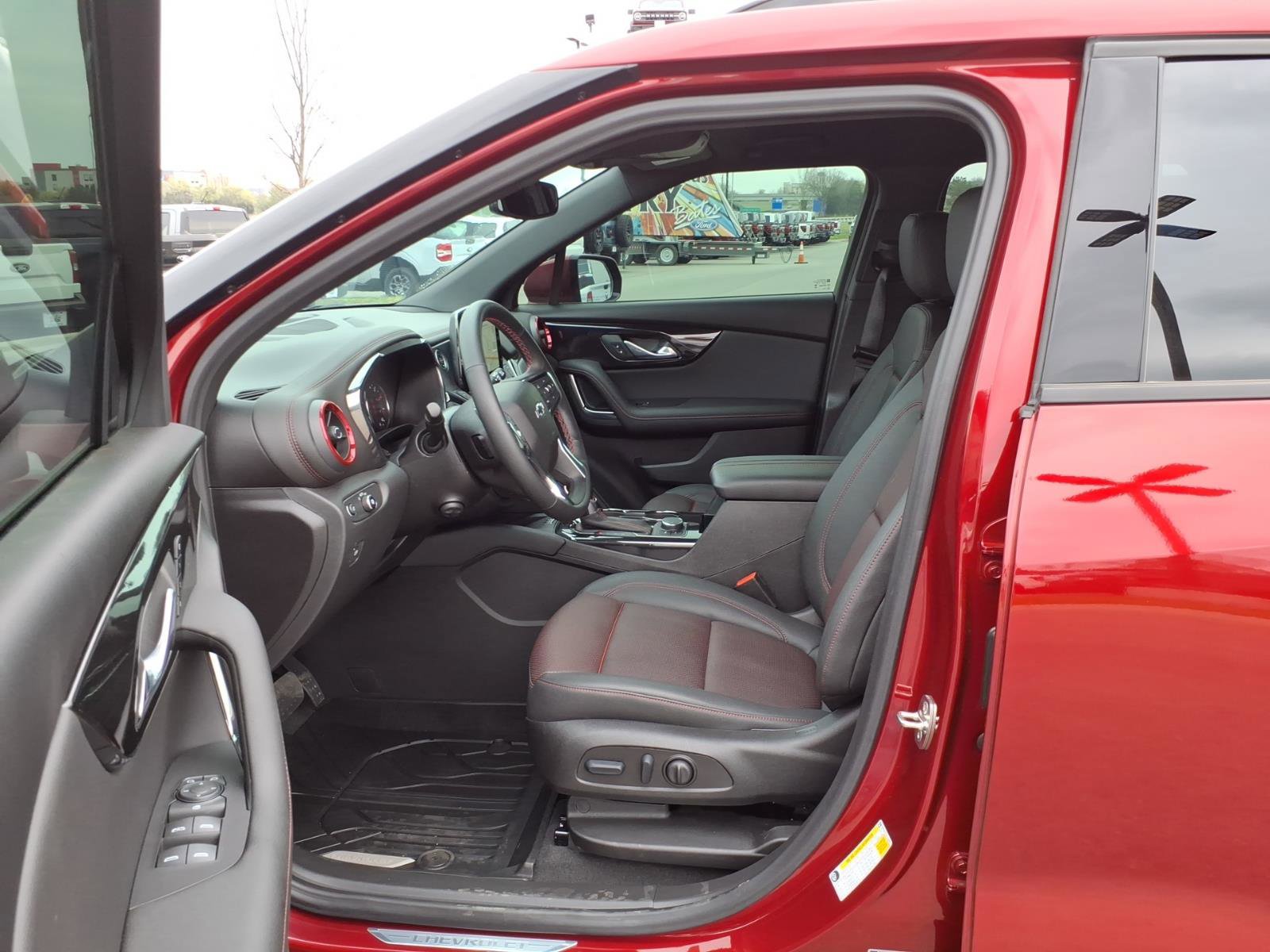 Used 2025 Chevrolet Blazer RS w/ Enhanced Convenience Package image 12