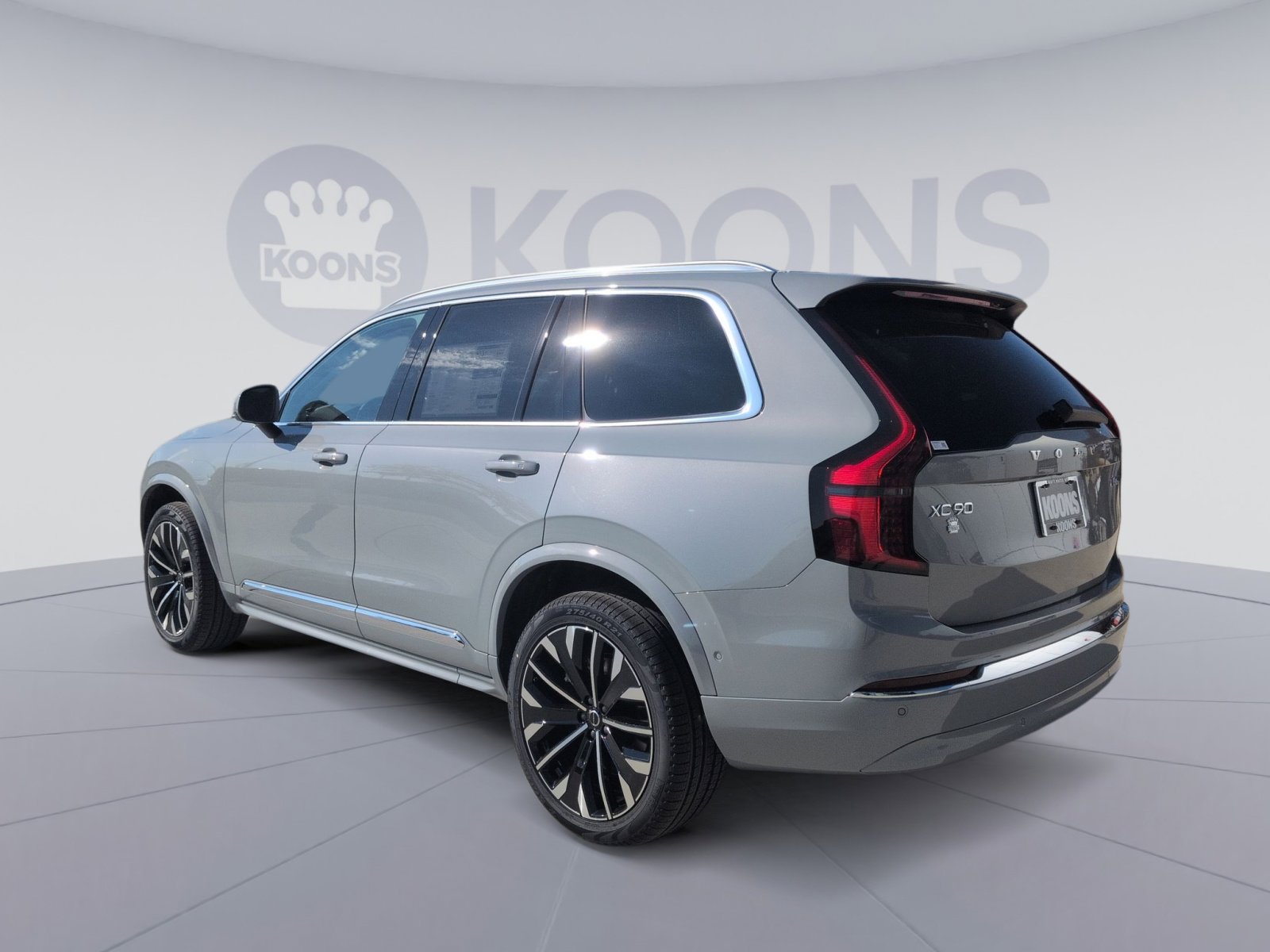 New 2026 Volvo XC90 B6 Ultra w/ Protection Package image 4