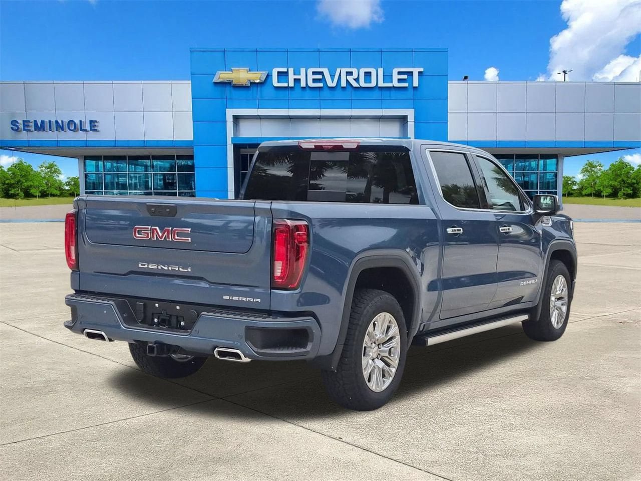 Used 2026 GMC Sierra 1500 Denali w/ Technology Package AWD/4WD image 4