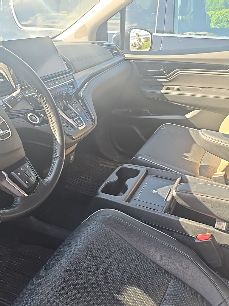 Used 2025 Honda Odyssey Elite image 9