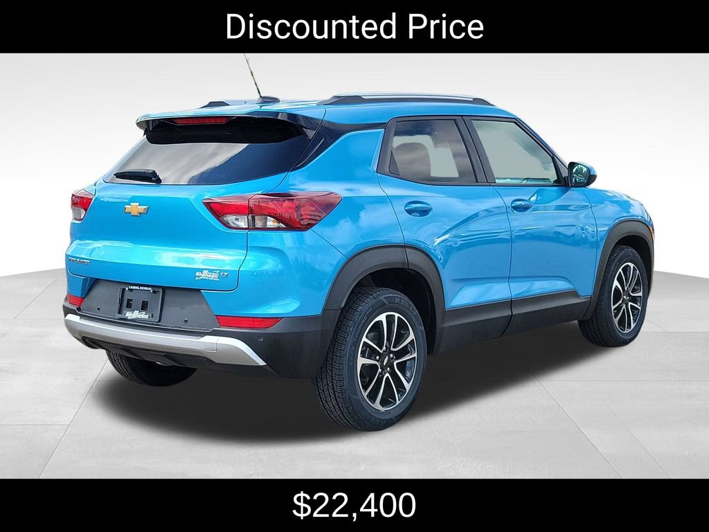 Used 2025 Chevrolet TrailBlazer LT w/ Driver Confidence Package FWD image 3