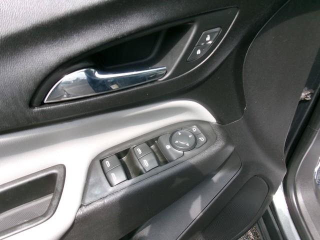 Used 2020 Chevrolet Equinox LS FWD image 9