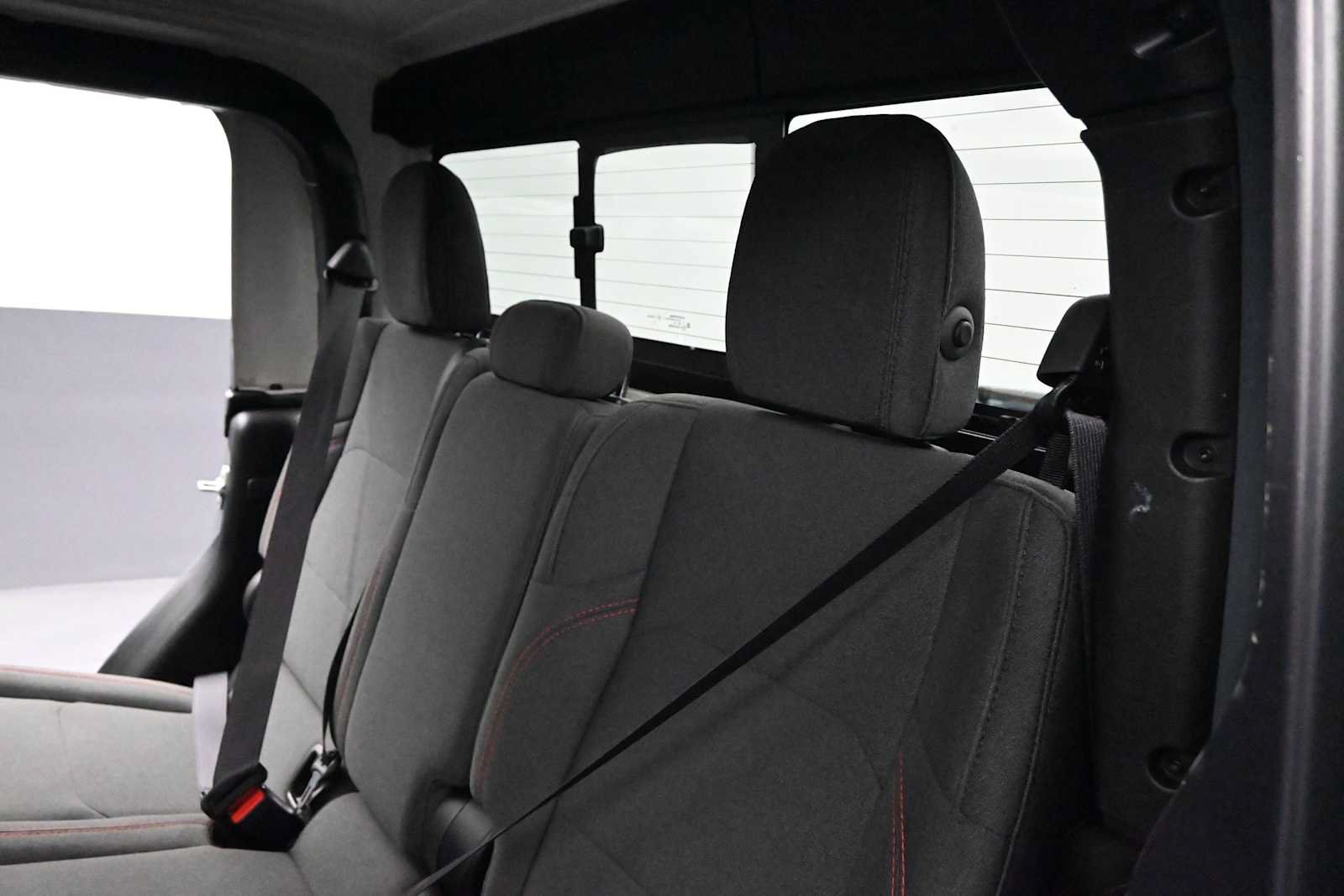 Used 2026 Jeep Gladiator Rubicon AWD/4WD image 32