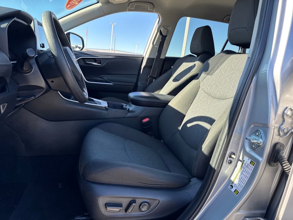 Used 2024 Toyota RAV4 XLE image 18