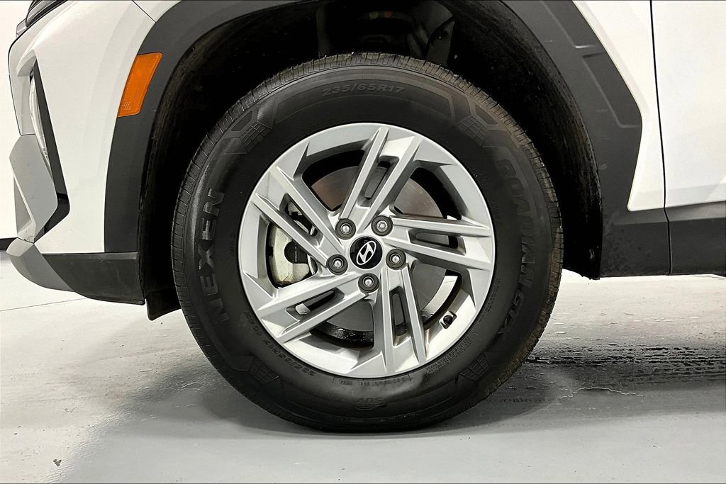Used 2025 Hyundai Tucson SE AWD/4WD image 10
