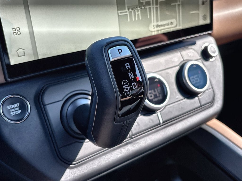 New 2026 Land Rover Defender 110 X-Dynamic SE AWD/4WD image 27