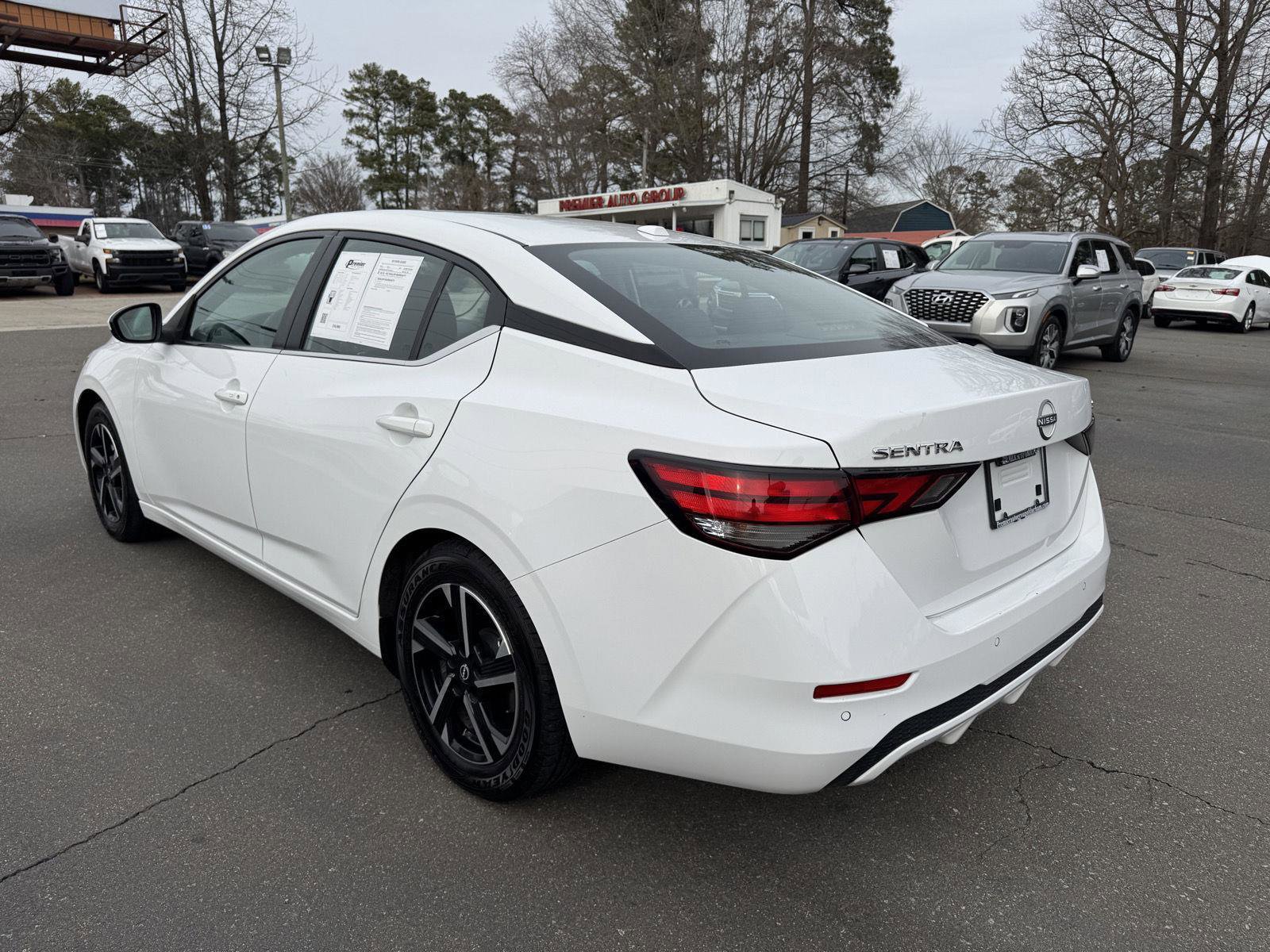Used 2024 Nissan Sentra SV image 9