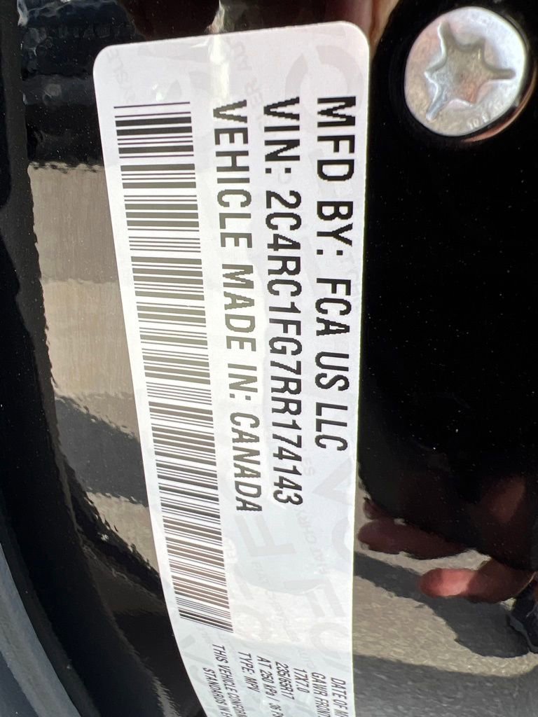 Used 2024 Chrysler Pacifica Touring image 27