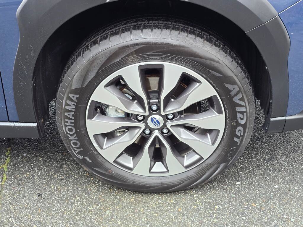 Certified 2025 Subaru Outback Touring AWD/4WD image 9