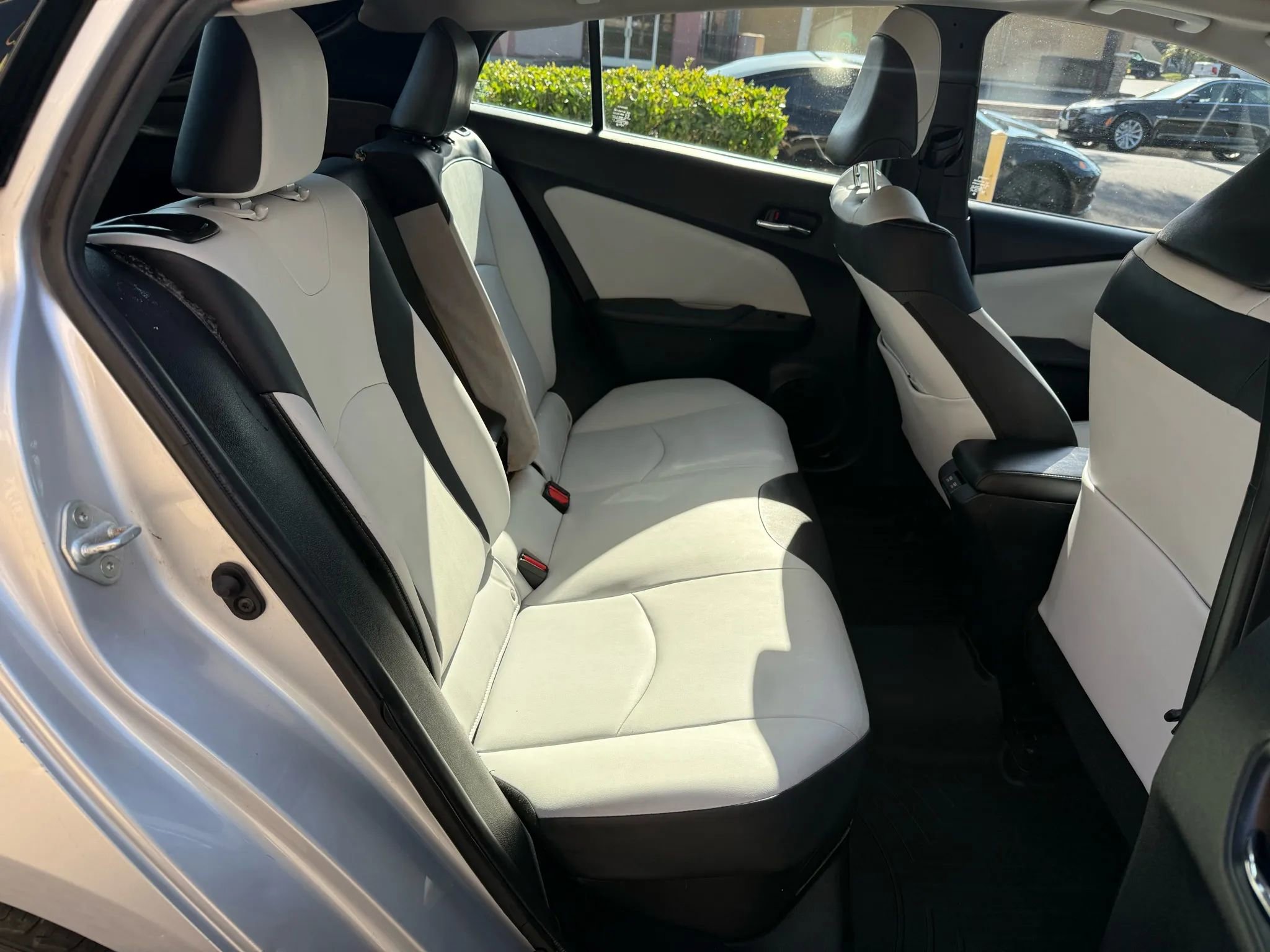 Used 2019 Toyota Prius Limited image 13