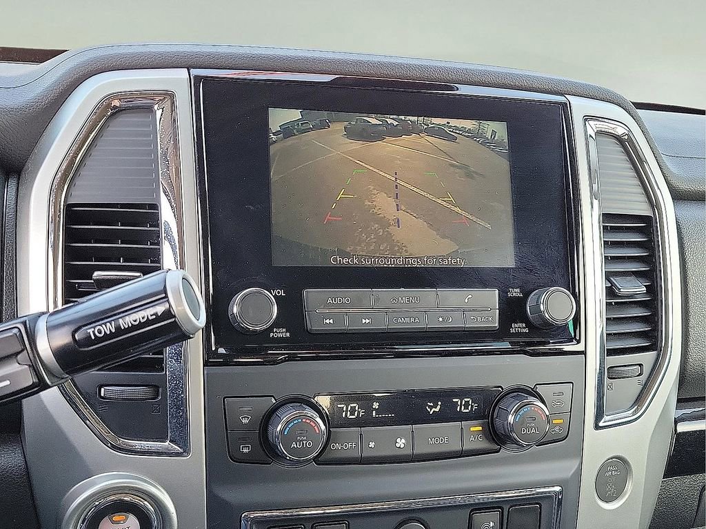 Used 2024 Nissan Titan SV w/ SV Convenience Package image 16