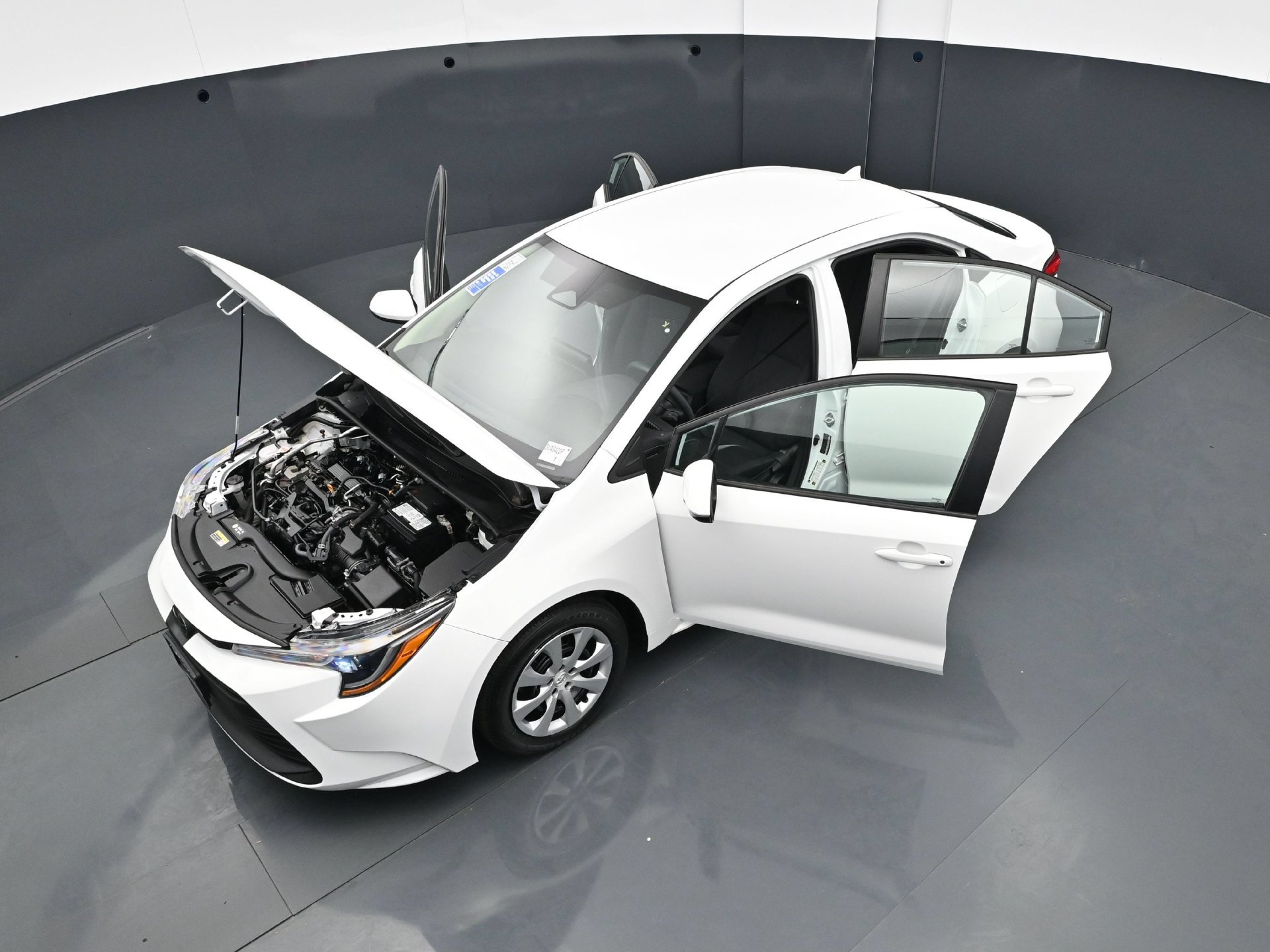 Used 2024 Toyota Corolla LE FWD image 39