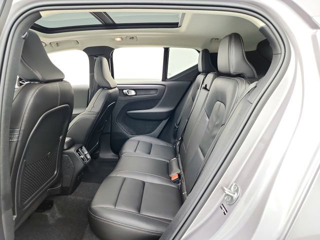 New 2026 Volvo XC40 B5 Plus w/ Climate Package AWD/4WD image 28