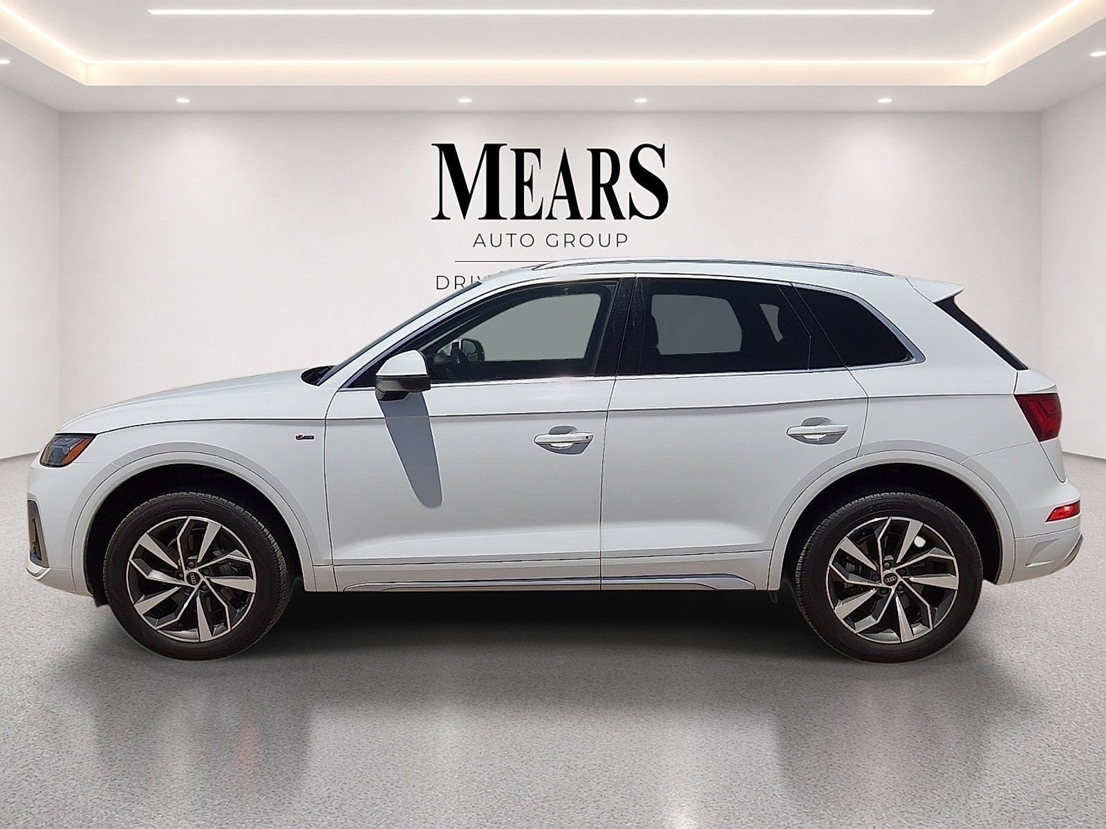 Used 2024 Audi Q5 2.0T Premium Plus AWD/4WD image 2