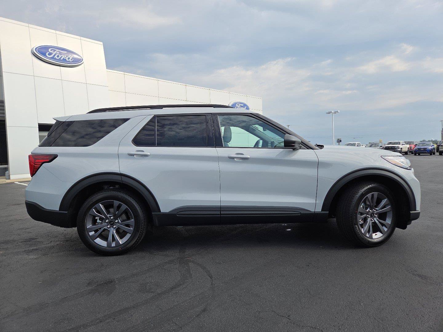 New 2027 Ford Explorer Active w/ Active Comfort Package AWD/4WD image 16