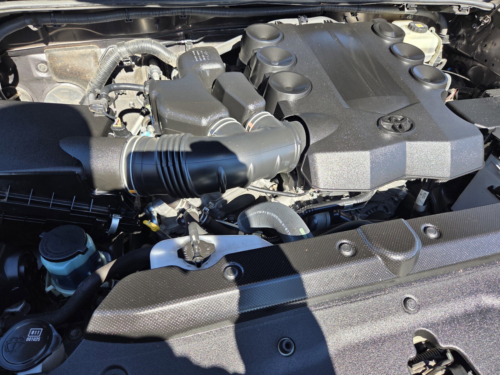 Used 2018 Toyota 4Runner Limited image 18