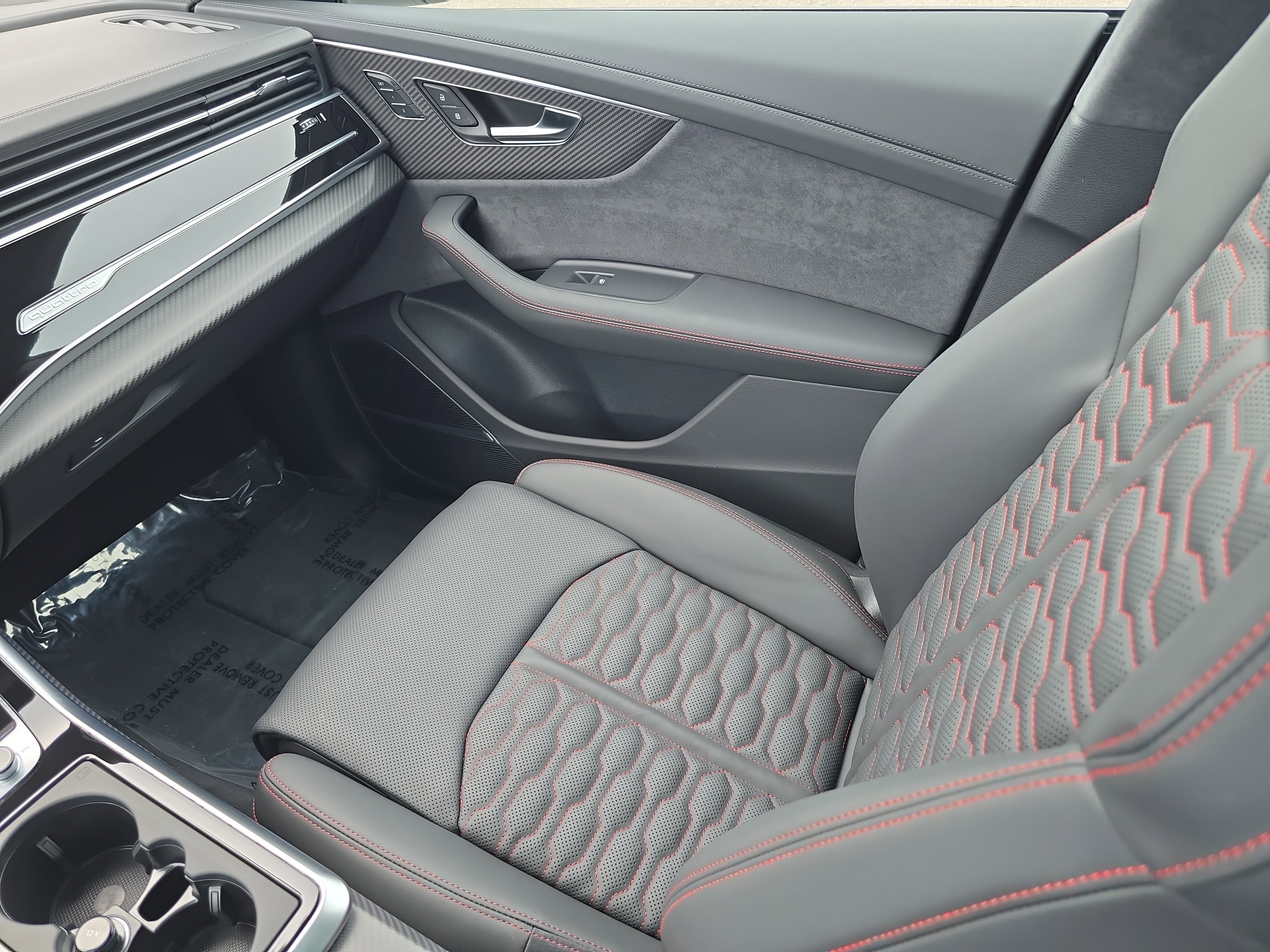 New 2025 Audi RS Q8 performance image 14