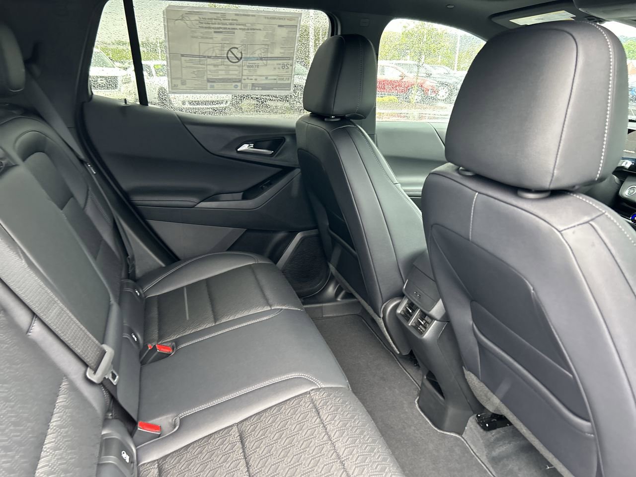 New 2026 Chevrolet Equinox LT w/ Convenience Package II AWD/4WD image 17