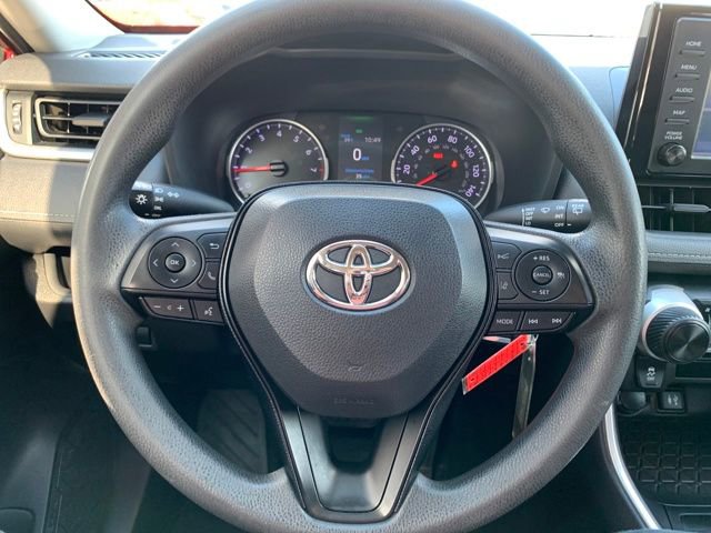 Used 2019 Toyota RAV4 LE w/ Carpet Mat Package image 17