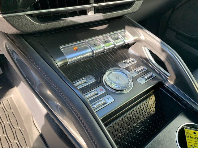 Certified 2024 Lincoln Nautilus Premier w/ Jet Appearance Package AWD/4WD image 25