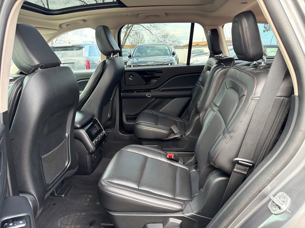 Used 2023 Lincoln Aviator Reserve image 33