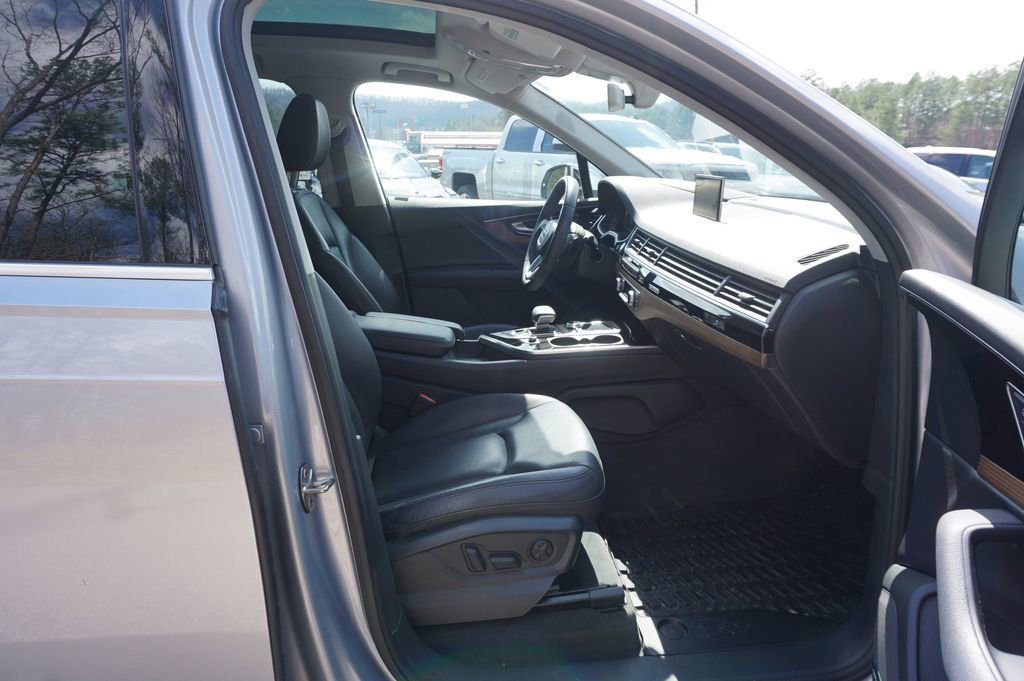 Used 2017 Audi Q7 3.0T Prestige image 17