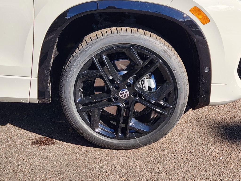 New 2026 Volkswagen Tiguan SE R-Line image 29