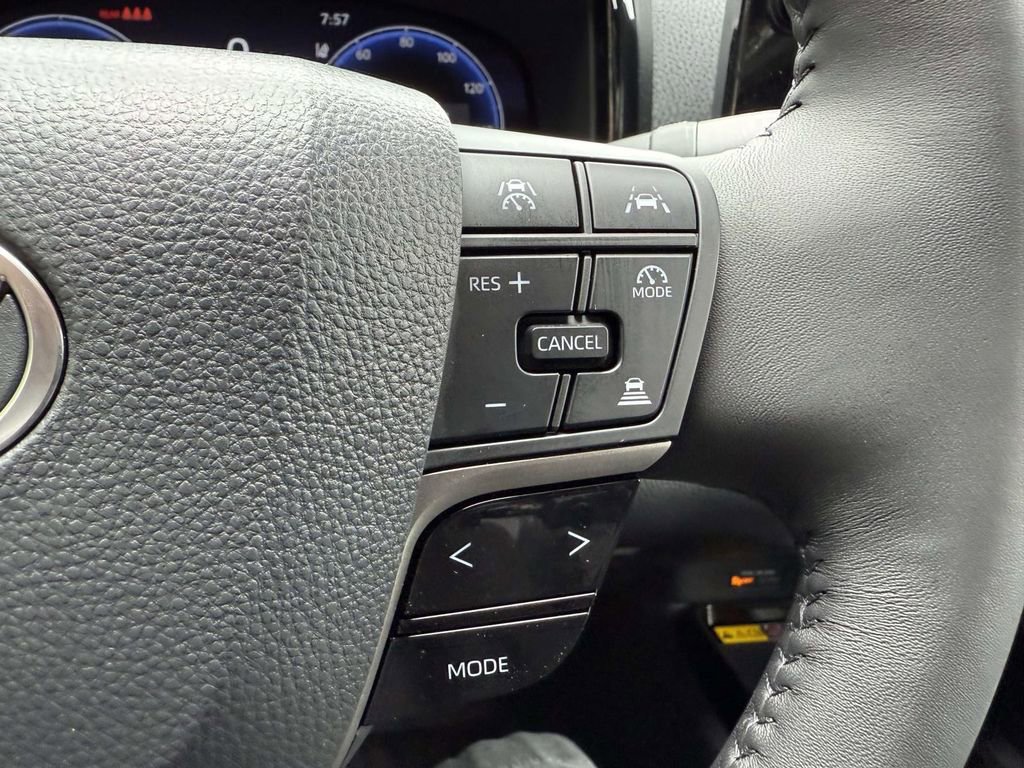 Used 2026 Toyota Camry XSE AWD/4WD image 21