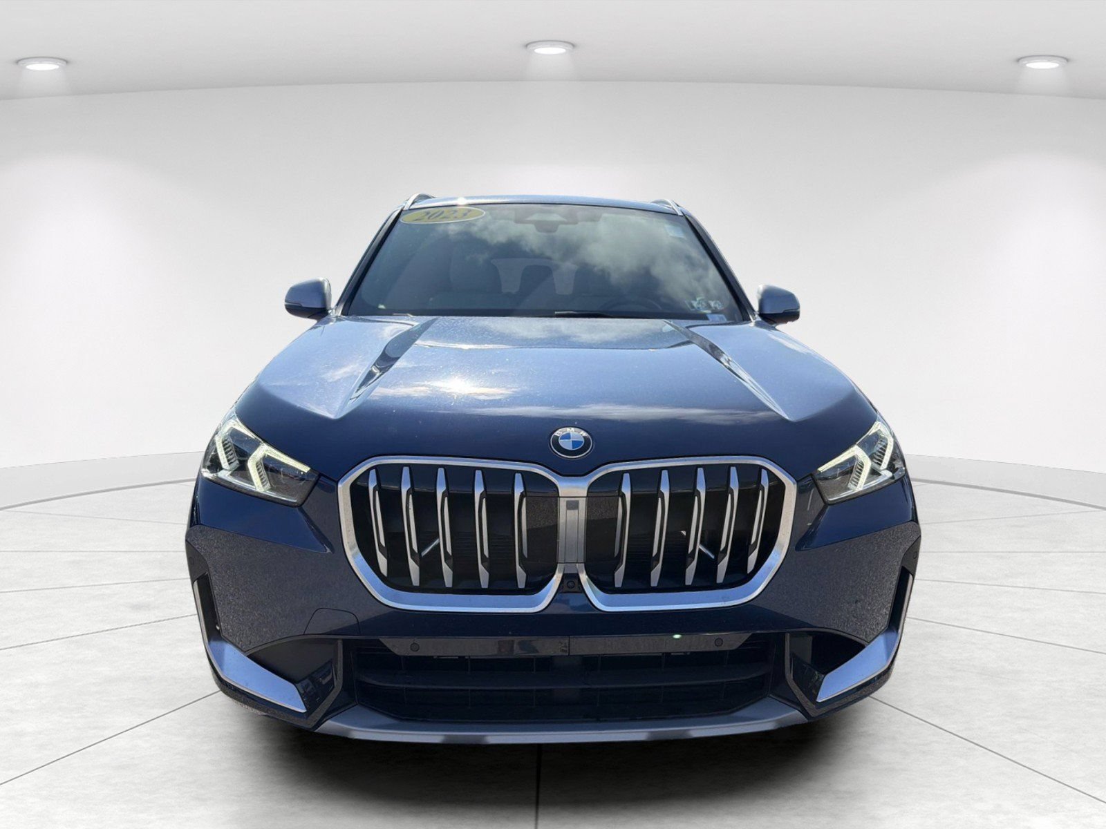Used 2023 BMW X1 xDrive28i w/ Premium Package AWD/4WD image 2