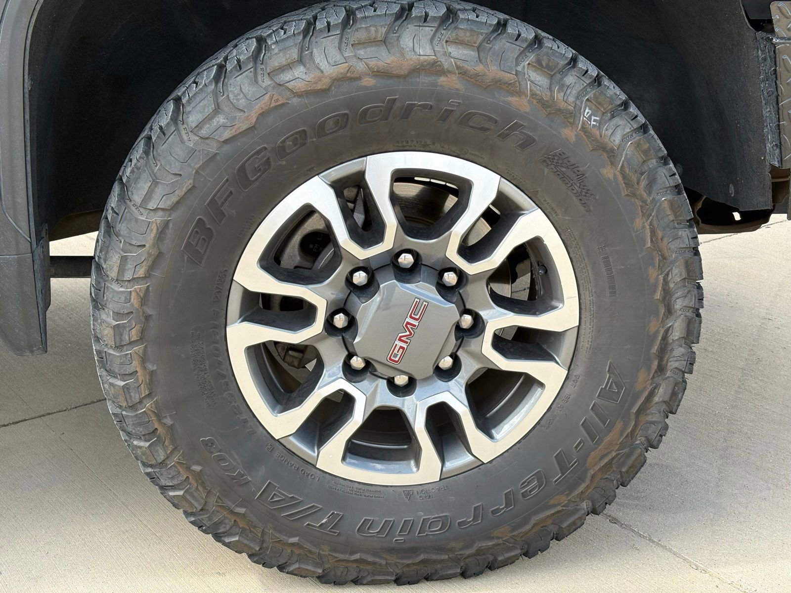 Used 2024 GMC Sierra 2500 AT4 w/ Max Trailering Package image 10