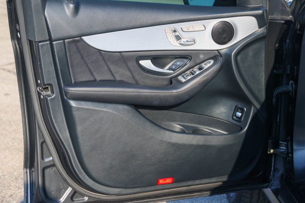 Used 2022 Mercedes-Benz GLC 300 4MATIC image 10
