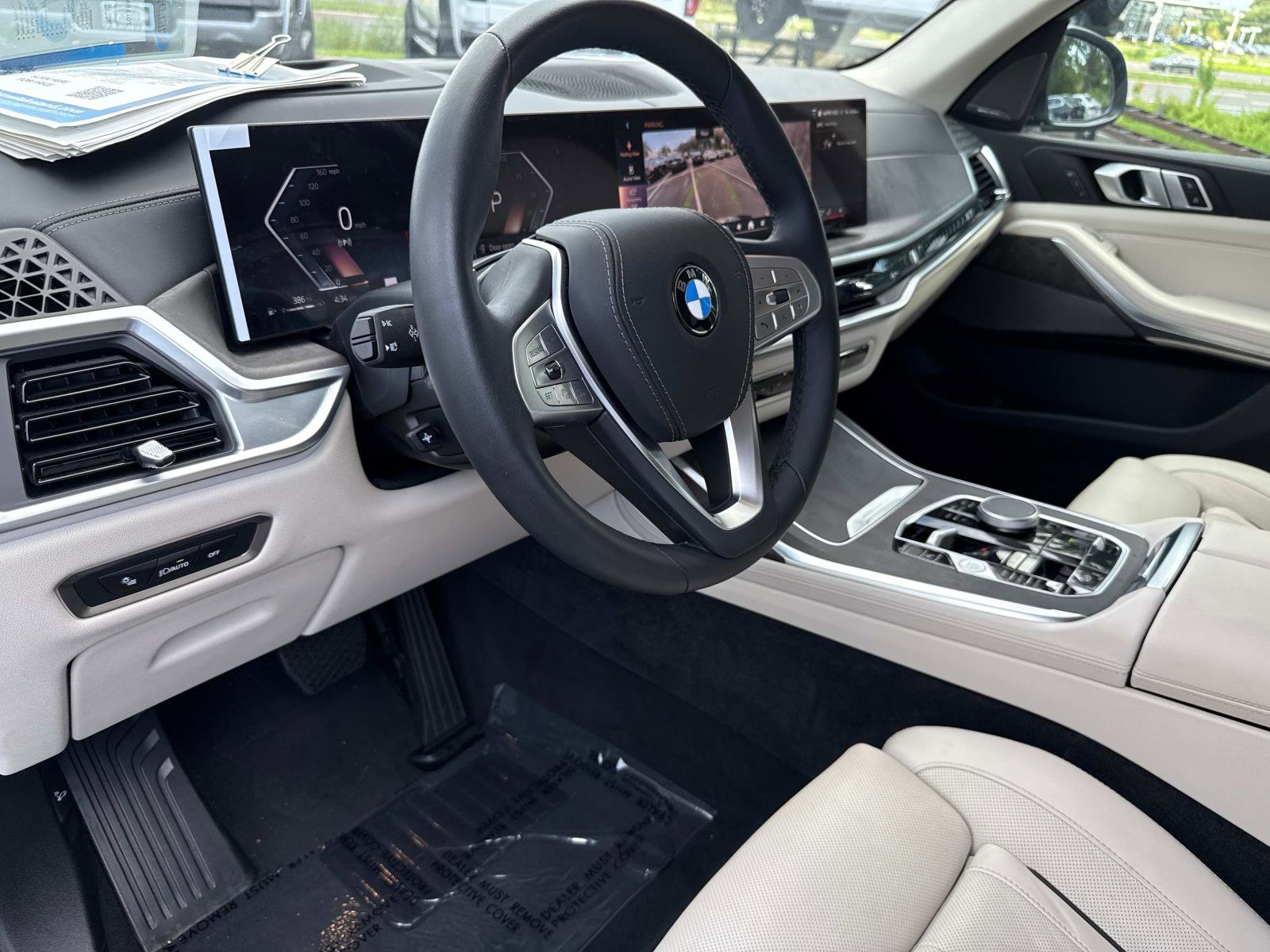 Certified 2025 BMW X7 xDrive40i w/ Premium Package image 21