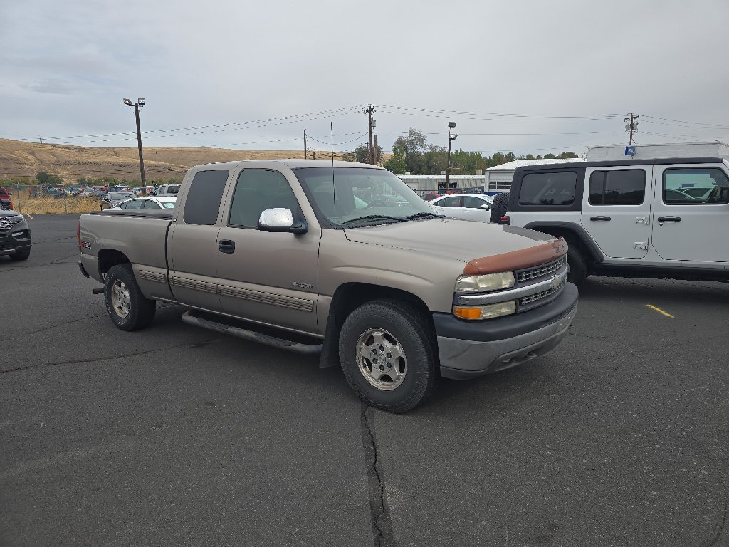 Used 2002 Chevrolet Silverado 1500 LS w/ Off-Road Pkg AWD/4WD image 1