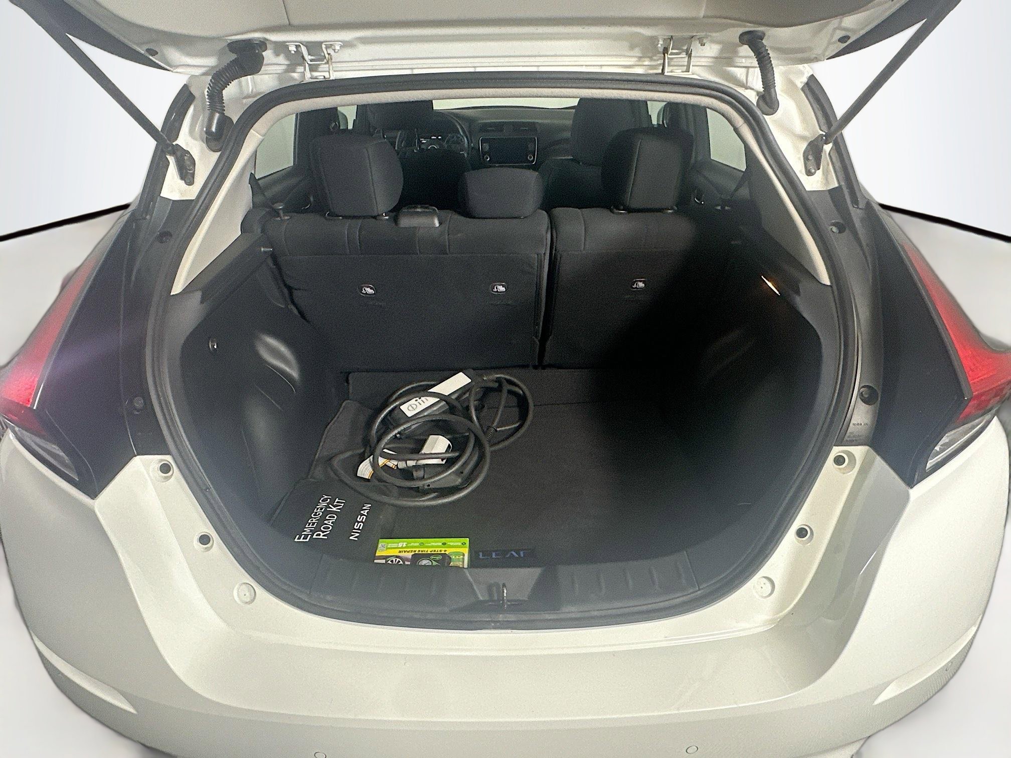 Used 2024 Nissan Leaf S FWD image 29