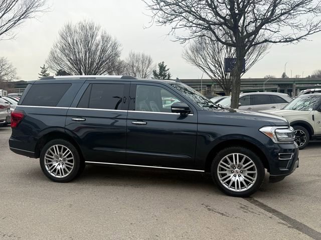 Used 2023 Ford Expedition Limited image 5