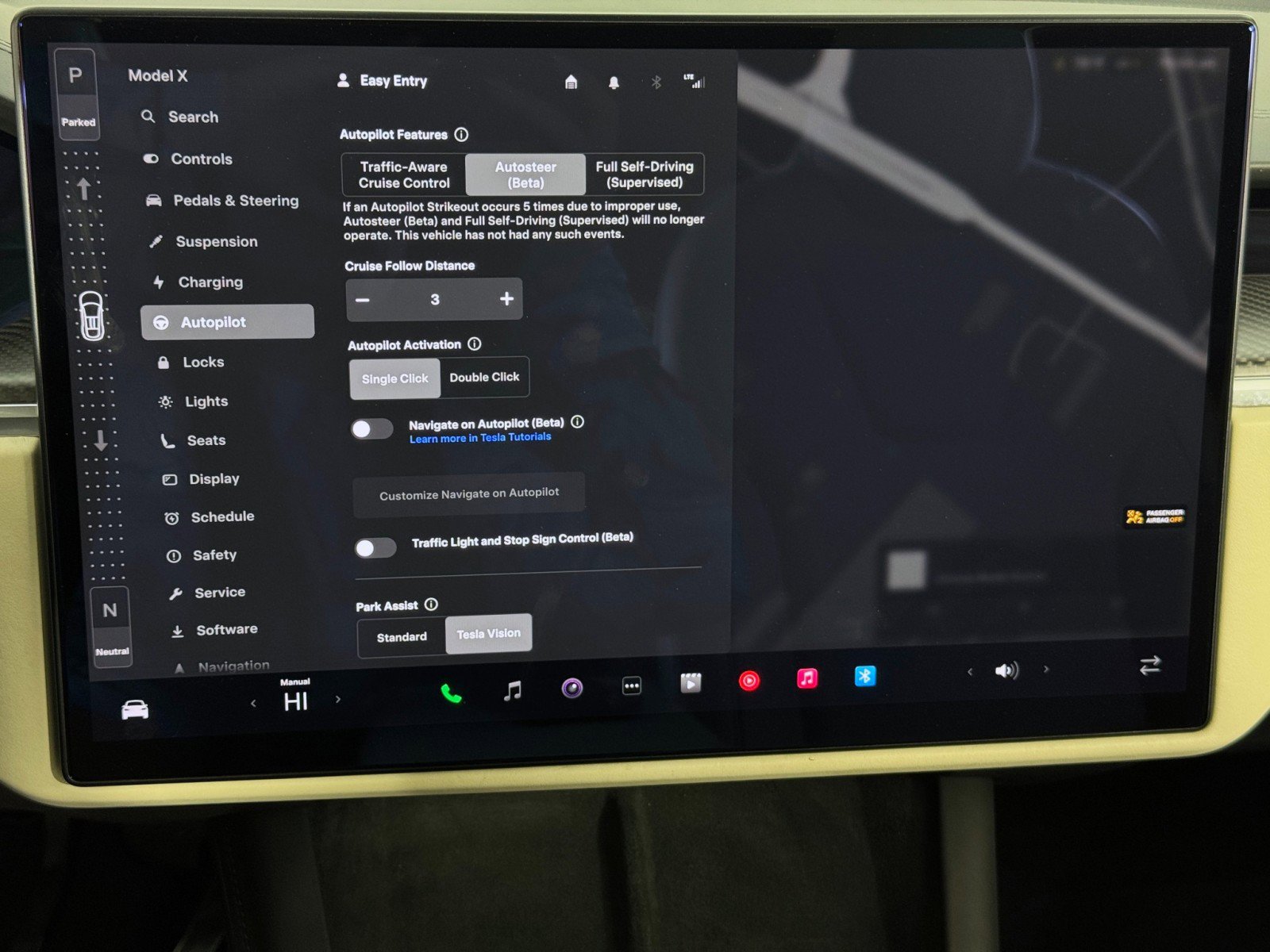 Used 2022 Tesla Model X Plaid image 24