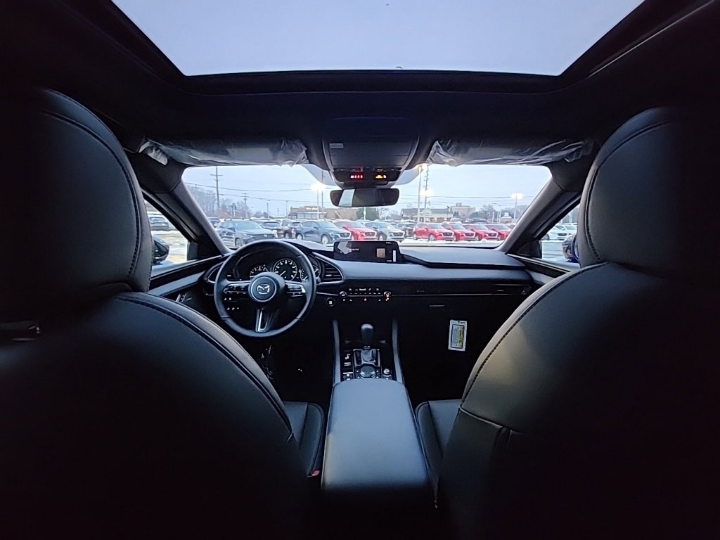 New 2026 MAZDA MAZDA3 Hatchback w/Premium Plus Pkg image 5
