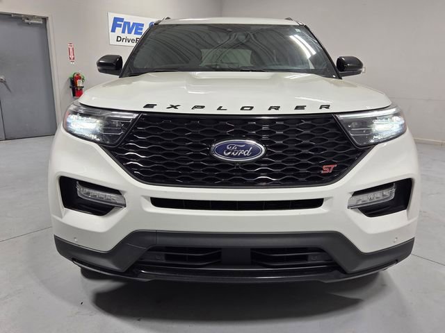 Used 2024 Ford Explorer ST w/ Equipment Group 401A image 2