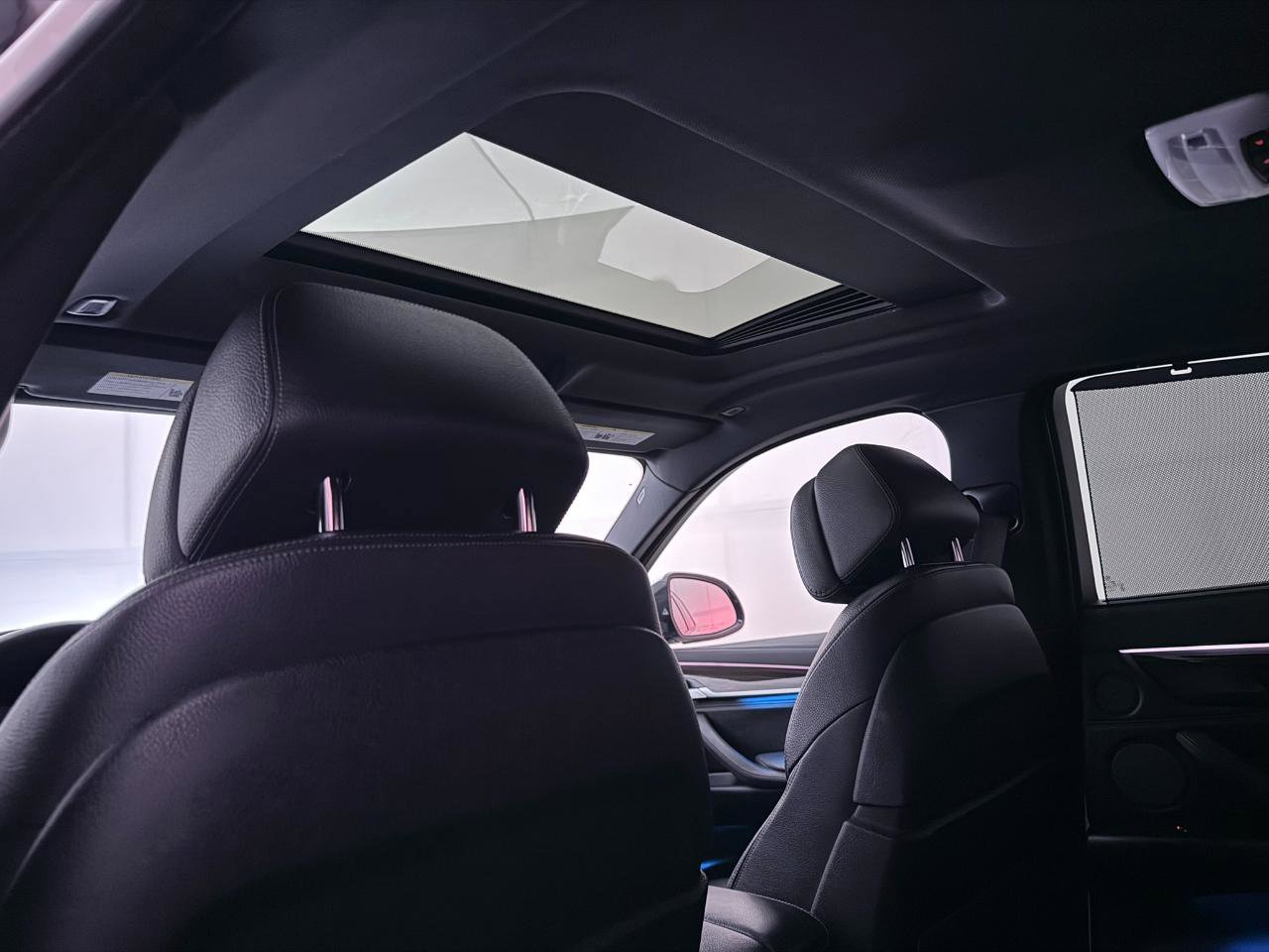 Used 2019 BMW X6 xDrive50i w/ M Sport Package image 23