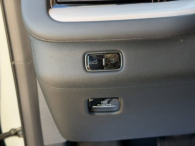 Used 2025 Lincoln Navigator Reserve w/ Jet Appearance Package image 50