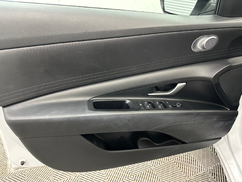 Used 2021 Hyundai Elantra SEL FWD image 8
