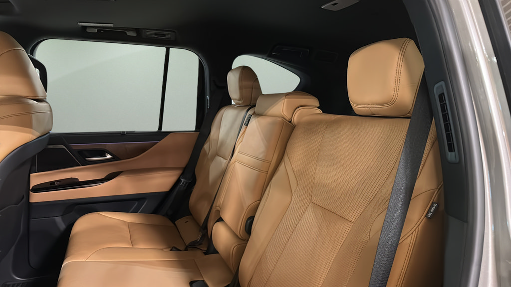 New 2026 Lexus LX 700h Luxury AWD/4WD image 14