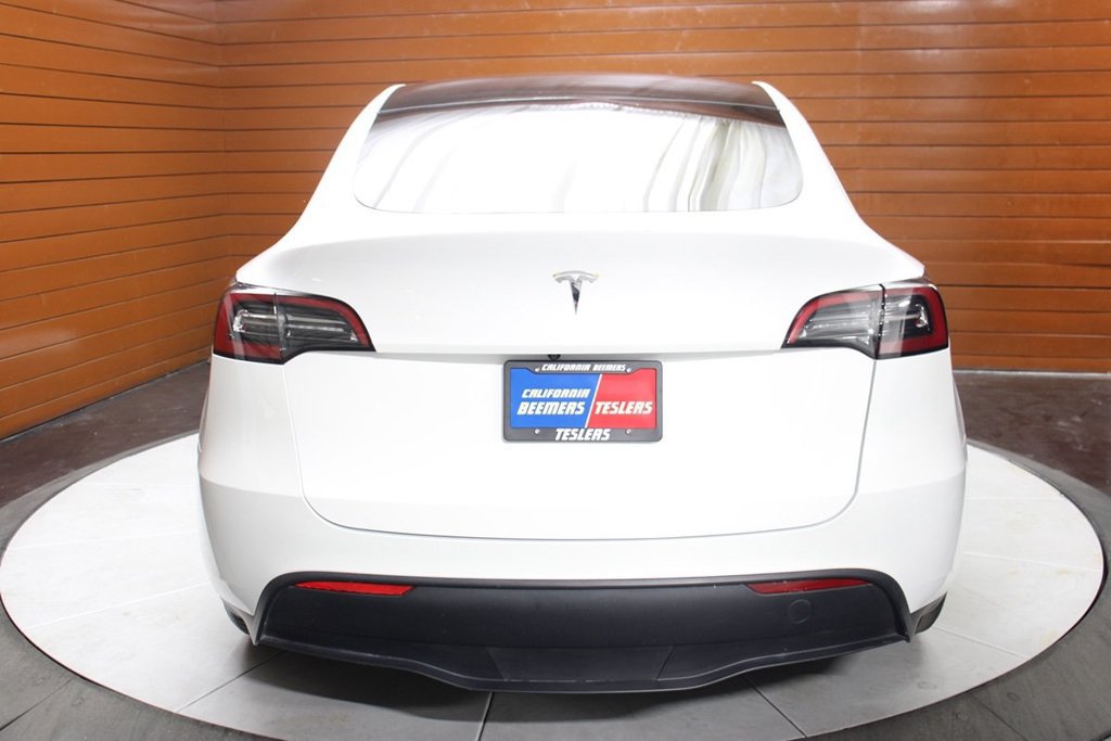 Used 2023 Tesla Model Y Performance AWD/4WD image 10