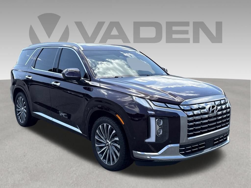 Used 2024 Hyundai Palisade Calligraphy FWD image 3